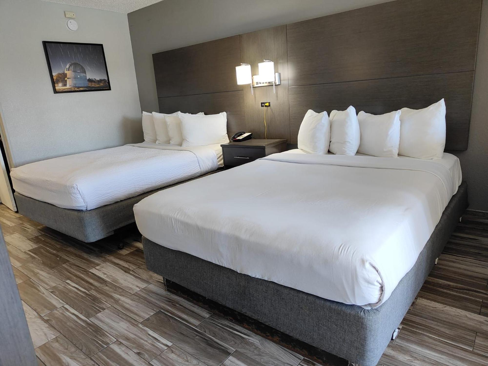 מלון Alafaya Baymont By Wyndham Orlando East מראה חיצוני תמונה
