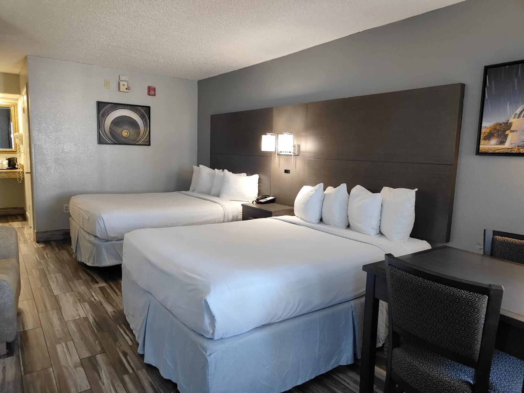 מלון Alafaya Baymont By Wyndham Orlando East מראה חיצוני תמונה
