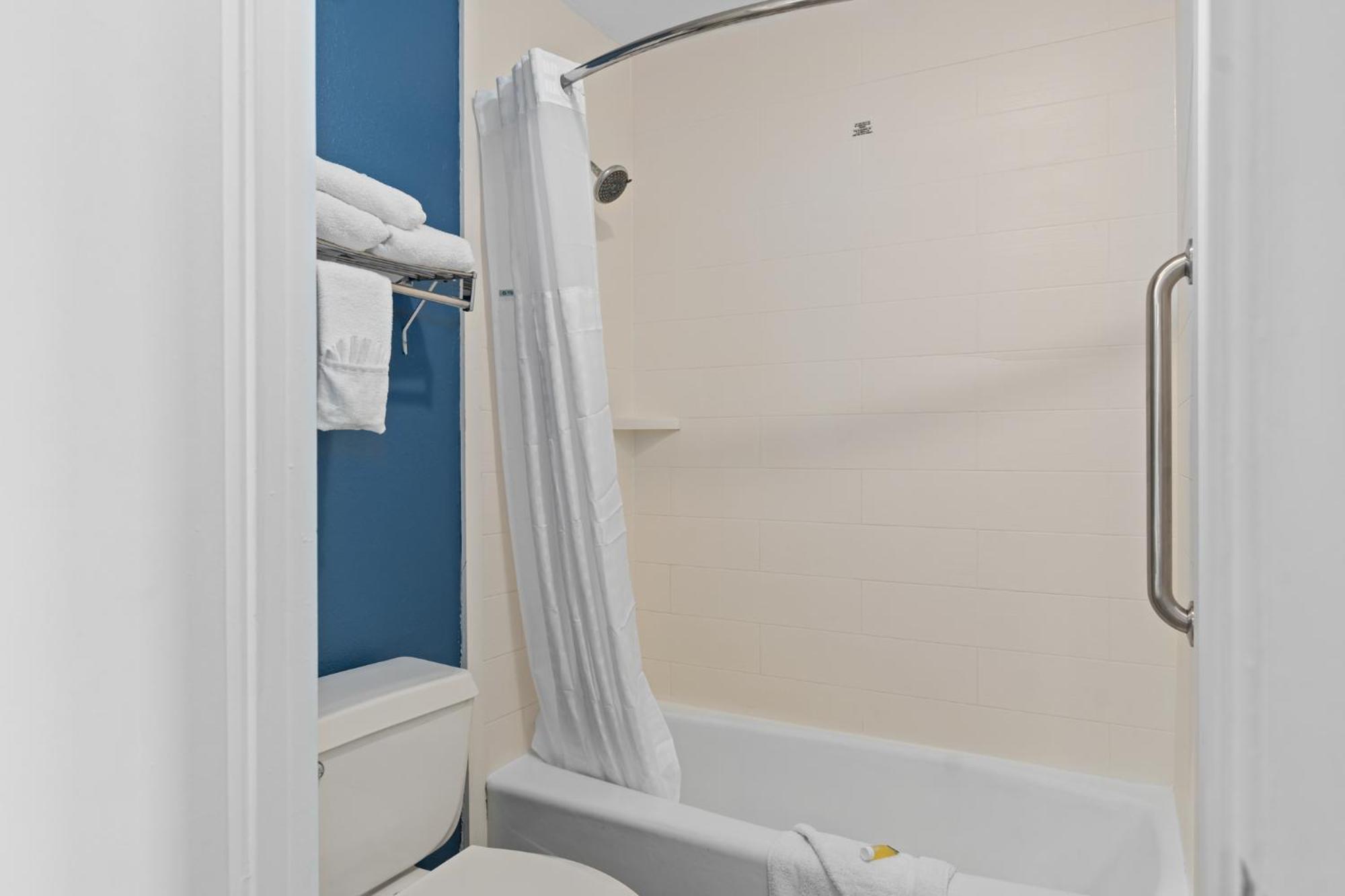 מלון Alafaya Baymont By Wyndham Orlando East מראה חיצוני תמונה