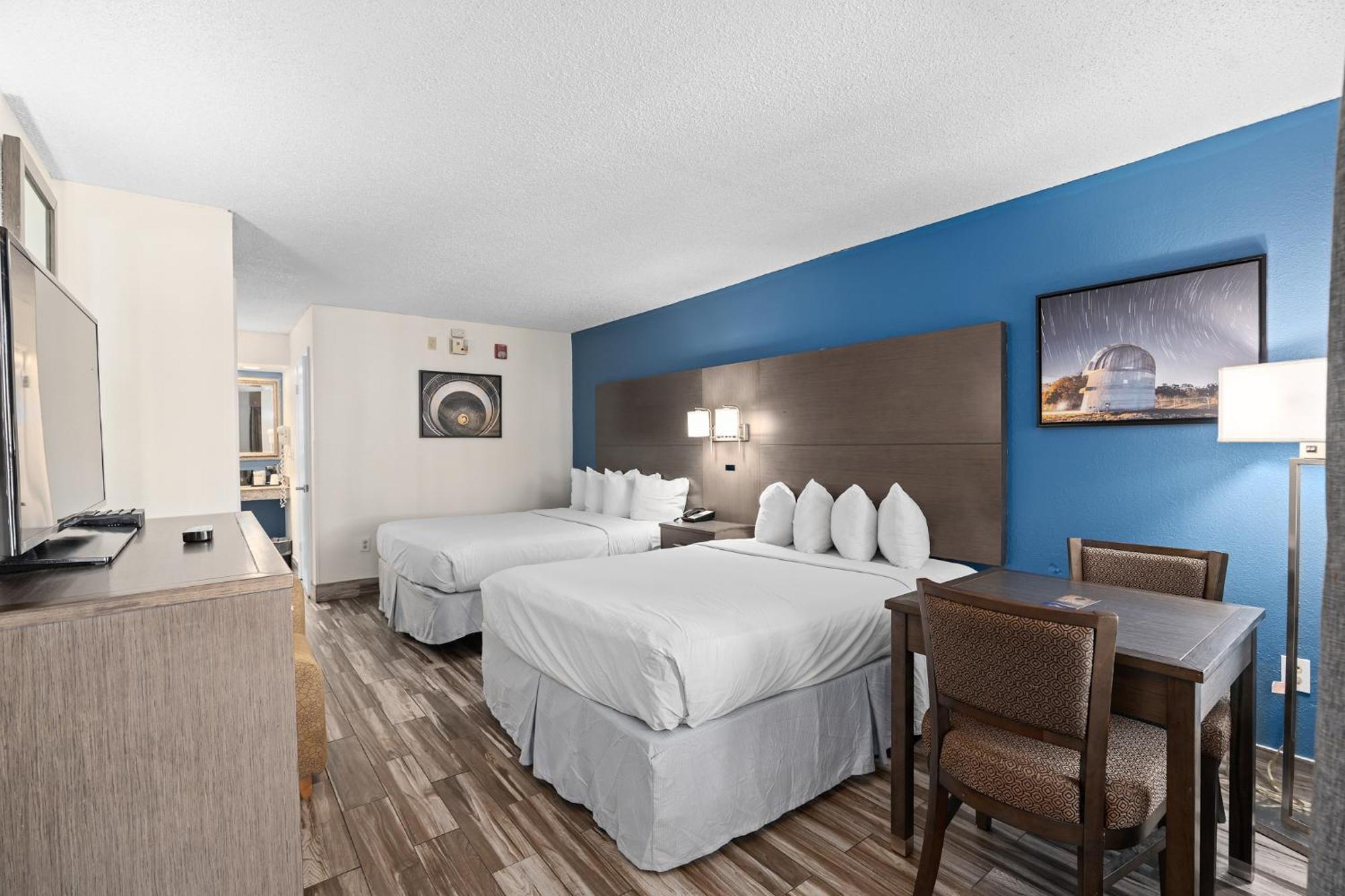 מלון Alafaya Baymont By Wyndham Orlando East מראה חיצוני תמונה