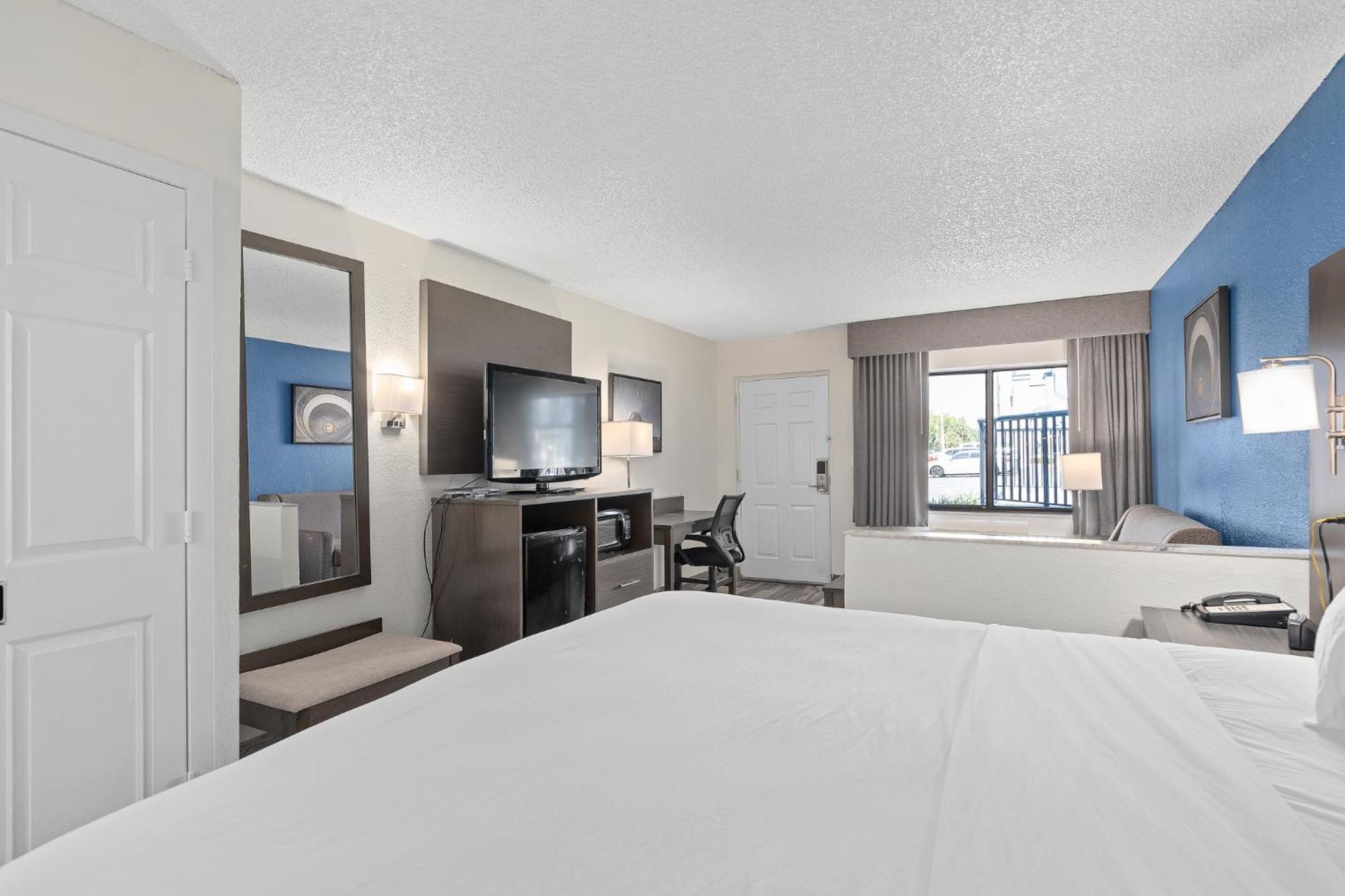 מלון Alafaya Baymont By Wyndham Orlando East מראה חיצוני תמונה