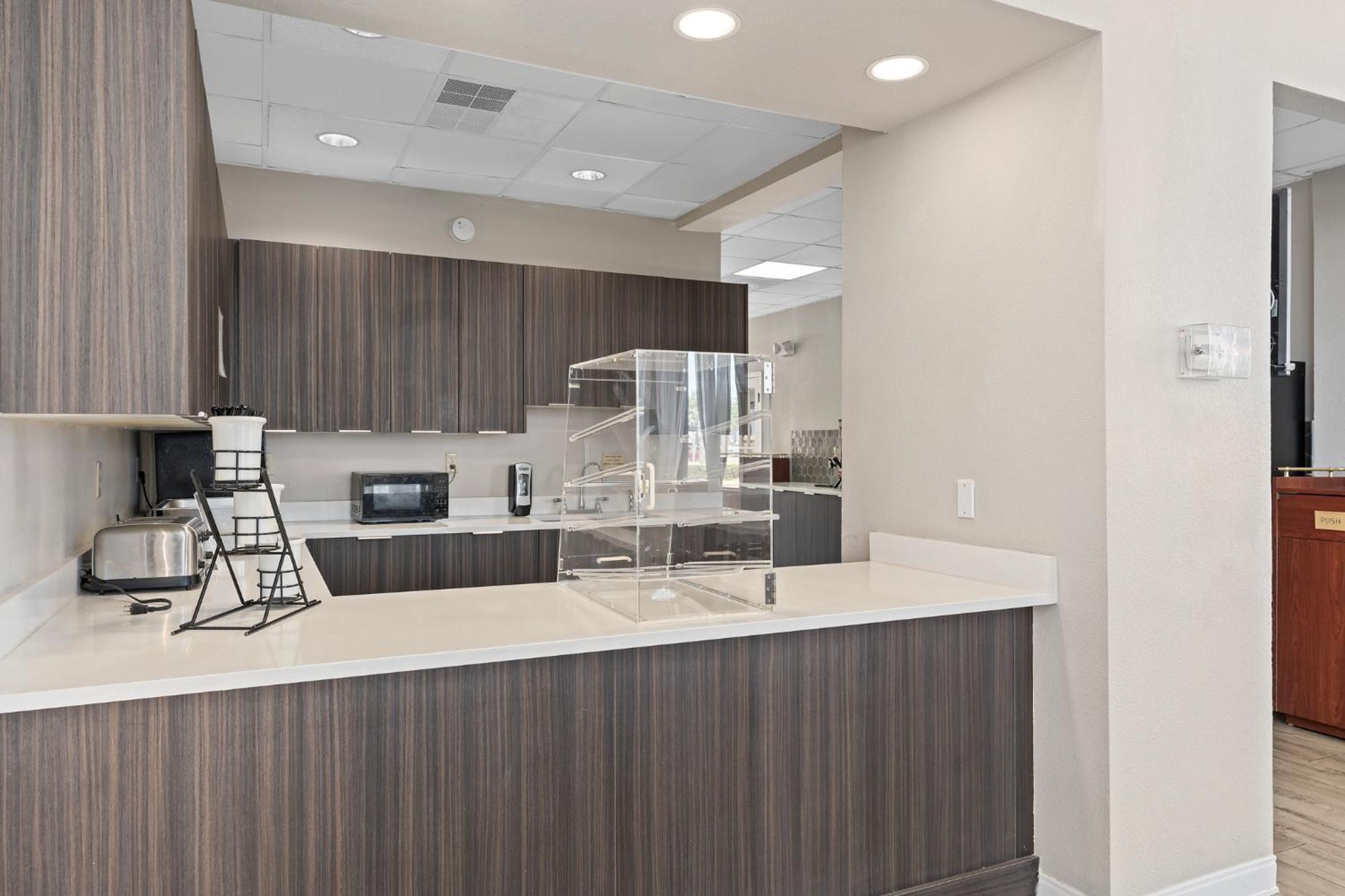 מלון Alafaya Baymont By Wyndham Orlando East מראה חיצוני תמונה