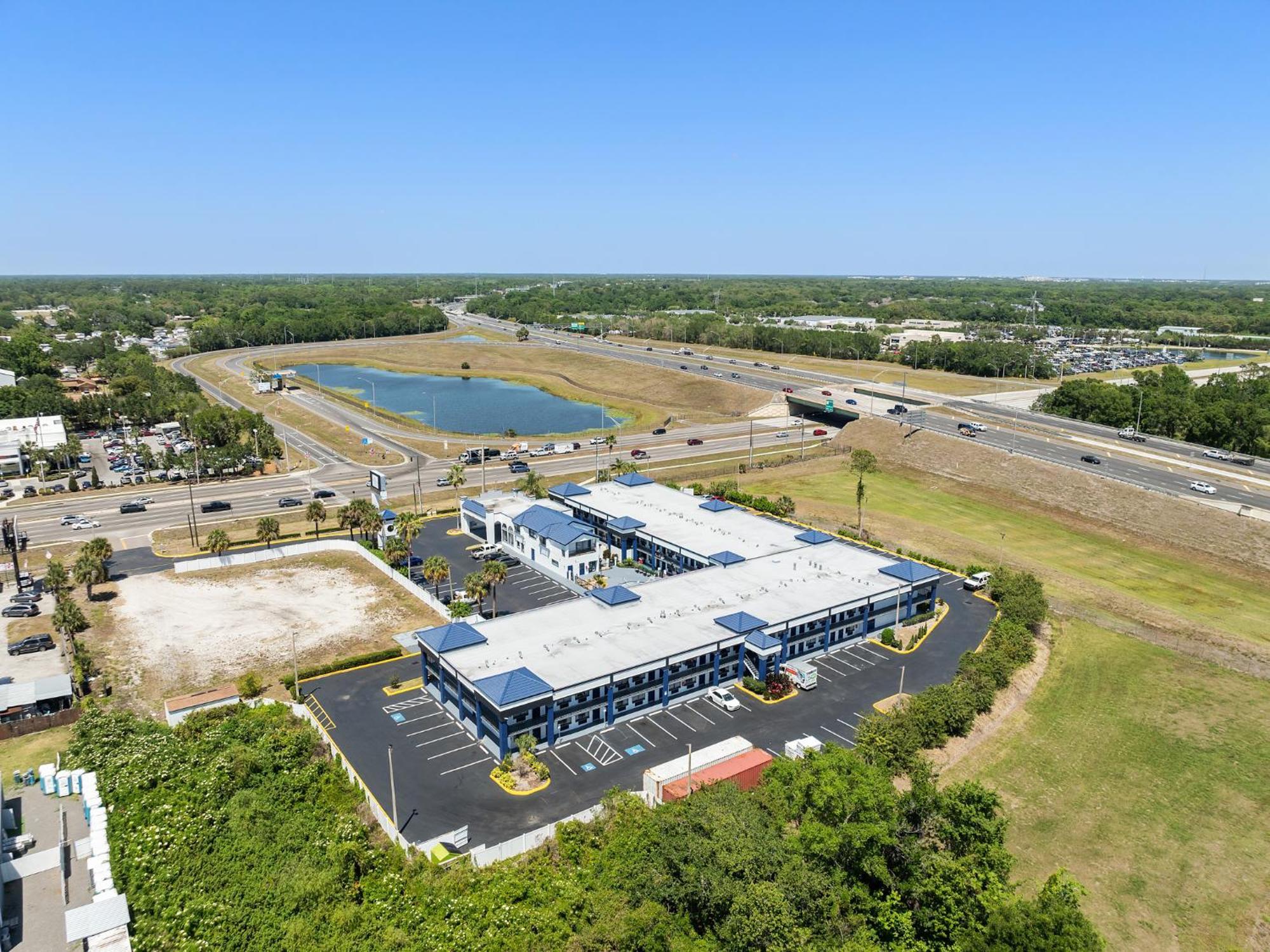 מלון Alafaya Baymont By Wyndham Orlando East מראה חיצוני תמונה