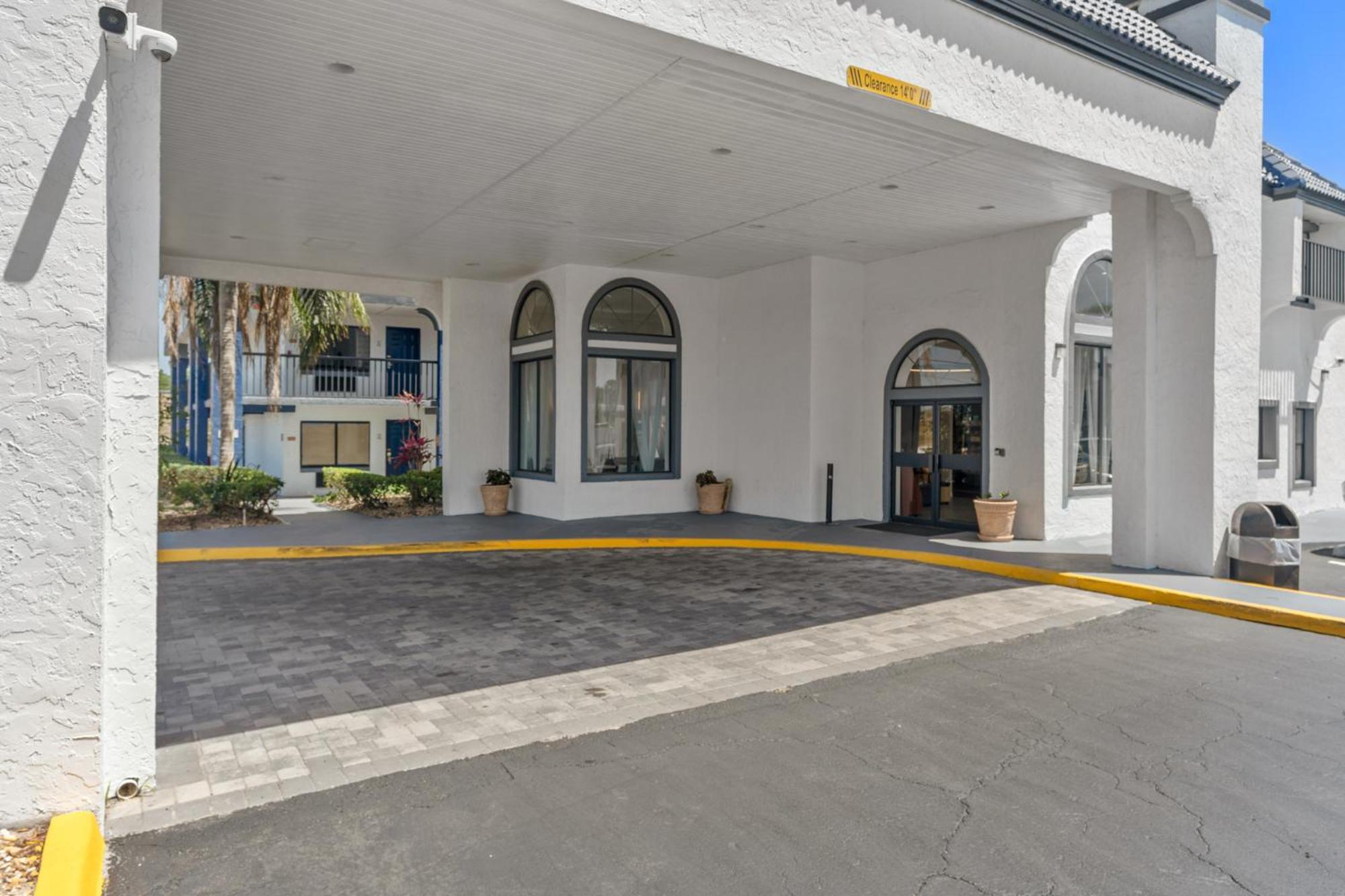 מלון Alafaya Baymont By Wyndham Orlando East מראה חיצוני תמונה